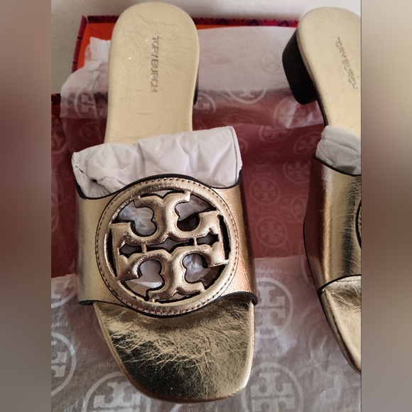 Tory Burch Slide Size 5 - Picture 6 of 11